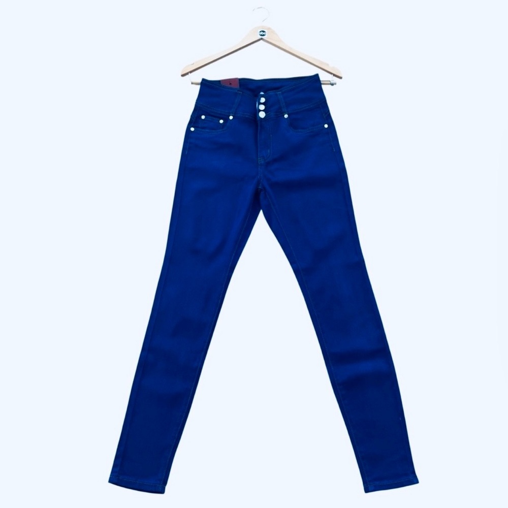Movie and Tv Show Clothes 3/4 NWT NEW WITH TAG womens dark BLUE DENIM JEANS